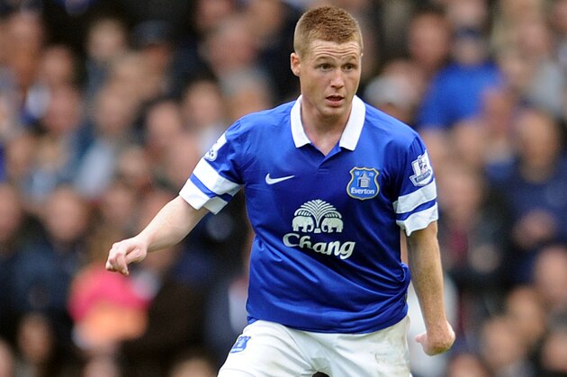 Everton's James McCarthy in action during their English Premier League soccer match against Manchester United at Goodison Park in Liverpool, England, Sunday April 20, 2014. (AP Photo/Clint Hughes)