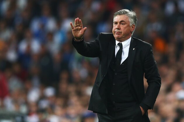 MADRID, SPAIN - APRIL 23:  Carlo Ancelotti, coach of Real Madrid gives instructions during the UEFA Champions League semi-final first leg match between Real Madrid and FC Bayern Muenchen at the Estadio Santiago Bernabeu on April 23, 2014 in Madrid, Spain.  (Photo by Paul Gilham/Getty Images)