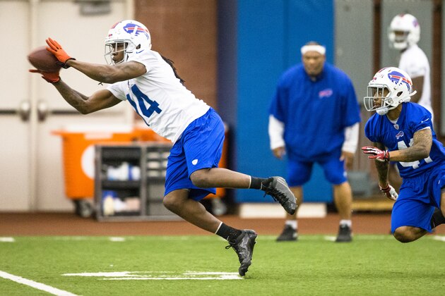 ORCHARD PARK, NY - May 18:  Sammy Watkins #14 of Buffalo Bills pulls in a pass during the Buffalo Bills rookie minicamp on May 18, 2014 at Ralph Wilson Stadium in Orchard Park, New York.  (Photo by Brett Carlsen/Getty Images)