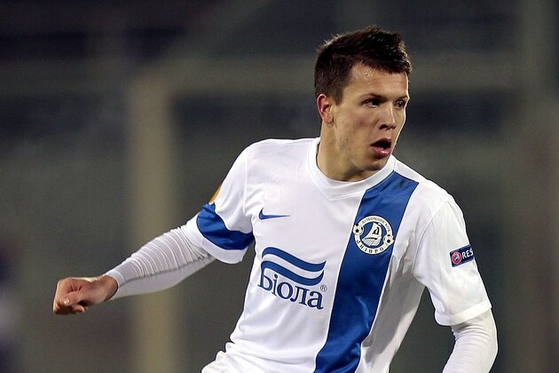 FLORENCE, ITALY - DECEMBER 12: Yevhen Konoplyanka of FC Dnipro Dnipropetrovsk in action during the UEFA Europa League Group E match between ACF Fiorentina and FC Dnipro Dnipropetrovsk at Stadio Artemio Franchi on December 12, 2013 in Florence, Italy.  (Photo by Gabriele Maltinti/Getty Images)