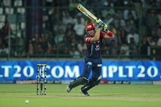 Kevin Pietersen of Delhi Daredevils plays a shot while playing against  Mumbai Indians during their IPL cricket match in New Delhi, India, Friday, April 27, 2012.  (AP Photo/ Saurabh Das)