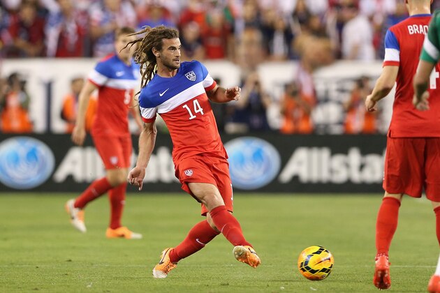 GLENDALE, AZ - APRIL 02:  Kyle Beckerman #14 of USA handles the ball during the International Friendly against Mexico at University of Phoenix Stadium on April 2, 2014 in Glendale, Arizona. Mexico and USA played to a 2-2 tie.  (Photo by Christian Petersen/Getty Images)