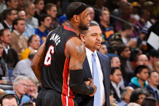 OAKLAND, CA - JANUARY 16: LeBron James #6 of the Miami Heat greets Head Coach Mark Jackson of the Golden State Warriors during their game on January 16, 2013 at Oracle Arena in Oakland, California. NOTE TO USER: User expressly acknowledges and agrees that, by downloading and or using this photograph, user is consenting to the terms and conditions of Getty Images License Agreement. Mandatory Copyright Notice: Copyright 2013 NBAE (Photo by Andrew D. Bernstein/NBAE via Getty Images)