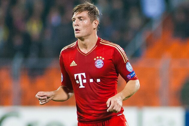 MINSK, BELARUS - OCTOBER 02:  Toni Kroos of FC Bayern Muenchen in action during the UEFA Champions League group stage match between FC Bayern Muenchen and FC BATE Borisov at the Dinamo Stadium on October 2, 2012 in Minsk, Belarus. (Photo by Maksim Malinouski/EuroFootball/Getty Images)