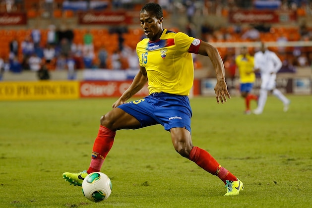 HOUSTON, TX - NOVEMBER 19:  Antonio Valencia #16 of Ecuador against Honduras during an international friendly match at BBVA Compass Stadium on November 19, 2013 in Houston, Texas.  (Photo by Kevin C. Cox/Getty Images)