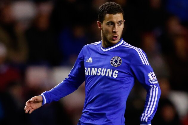 SUNDERLAND, ENGLAND - DECEMBER 04: Eden Hazard of Chelsea in action during the Barclays Premier League match between Sunderland and Chelsea at the Stadium of Light on December 4, 2013 in Sunderland, England. (Photo by Paul Thomas/Getty Images)
