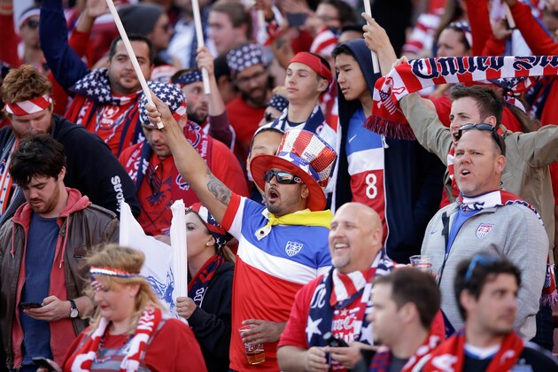 SAN FRANCISCO, CA - MAY 27:  United States fans cheer for their team before their game against Azerbaijan at Candlestick Park on May 27, 2014 in San Francisco, California.  (Photo by Ezra Shaw/Getty Images)
