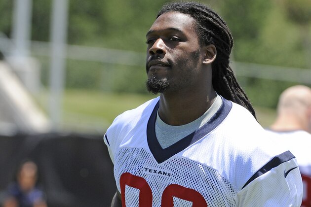 Houston Texans first round draft pick Jadeveon Clowney takes the field for NFL football rookie camp Friday, May 16, 2014, in Houston. (AP Photo/Pat Sullivan) Houston Texans first round draft pick Jadeveon Clowney takes the field for NFL football rookie camp Friday, May 16, 2014, in Houston. (AP Photo/Pat Sullivan)
