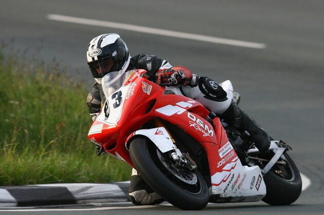 RAMSEY, ISLE OF MAN, UNITED KINGDOM - MAY 31:  Michael Dunlop rides during practice for the 2007 Isle of Man Tourist Trophy (TT) races on May 31, 2007 in Ramsey, Isle of Man, United Kingdom.  (Photo by Ian Walton/Getty Images)