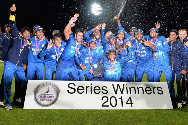 BIRMINGHAM, ENGLAND - JUNE 03:  Sri Lanka celebrate winning the series after the Royal London One Day International match between England and Sri Lanka at Edgbaston on June 3, 2014 in Birmingham, England.  (Photo by Gareth Copley/Getty Images)