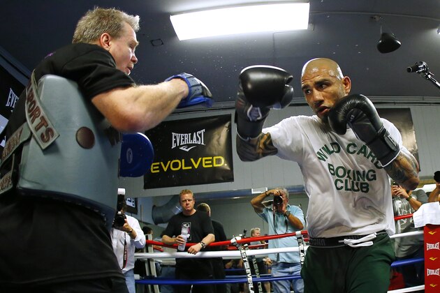HOBOKEN, NJ - JUNE 03: Miguel Cotto works out for the media at Everlast Lab on June 3, 2014 in Hoboken, New Jersey. Cotto will be fighting Sergio Martinez for the WBC Middleweight Championship on Saturday, June 7th at Madison Square Garden in New York City. (Photo by Rich Schultz/Getty Images)