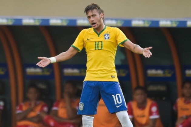 GOIANIA, BRAZIL - JUNE 03:  Neymar of Brazil celebrates after scoring a goal during the International Friendly Match between Brazil and Panama at Serra Dourada Stadium on June 03, 2014 in Goiania, Brazil. (Photo by Buda Mendes/Getty Images)
