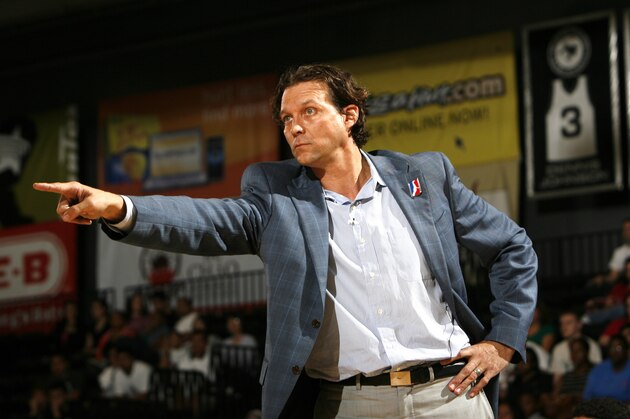 AUSTIN, TX - APRIL 17: Head coach Quin Snyder of the Austin Toros directs his team during their game against the Rio Grande Valley Vipers on April 17, 2010 at the Austin Convention Center in Austin, Texas. NOTE TO USER: User expressly acknowledges and agrees that, by downloading and/or using this photograph, user is consenting to the terms and conditions of the Getty Images License Agreement. Mandatory Copyright Notice: Copyright 2010 NBAE (Photo by Chris Covatta/NBAE via Getty Images)