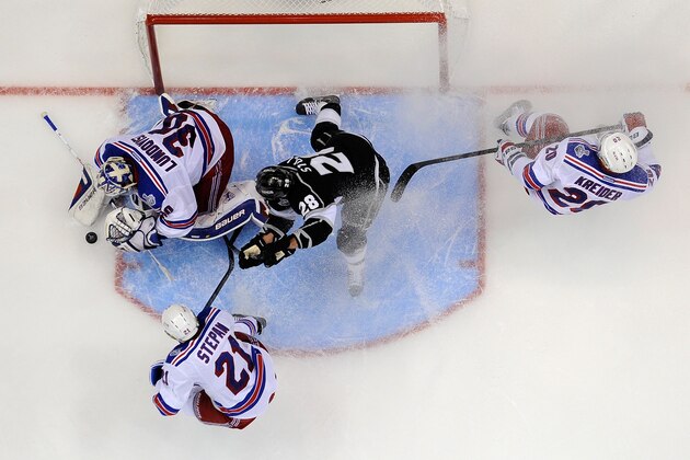 LOS ANGELES, CA - JUNE 07:  Henrik Lundqvist #30 of the New York Rangers makes a save against the Los Angeles Kings during Game Two of the 2014 NHL Stanley Cup Final at the Staples Center on June 7, 2014 in Los Angeles, California.  (Photo by Kevork Djansezian/Getty Images)
