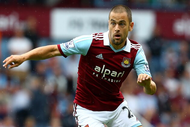 LONDON, ENGLAND - AUGUST 17:   Joe Cole of West Ham United controls the ball during the Barclays Premier League match between West Ham United and Cardiff City at the Bolyen Ground on August 17, 2013 in London, England.  (Photo by Jan Kruger/Getty Images)