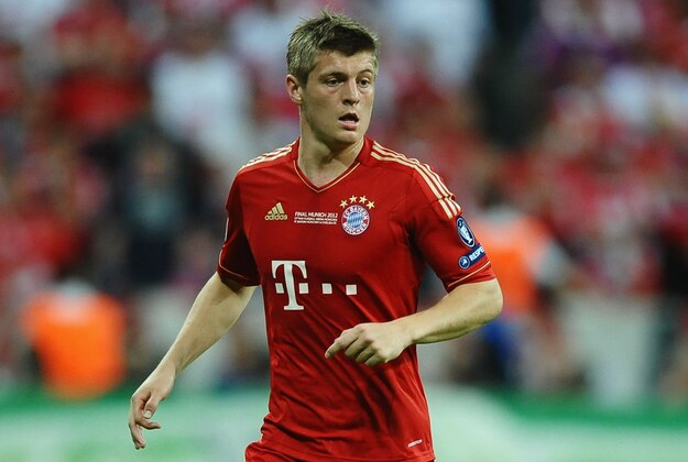 MUNICH, GERMANY - MAY 19:  Toni Kroos of FC Bayern Muenchen in action during UEFA Champions League Final between FC Bayern Muenchen and Chelsea at the Fussball Arena München on May 19, 2012 in Munich, Germany.  (Photo by Laurence Griffiths/Getty Images)