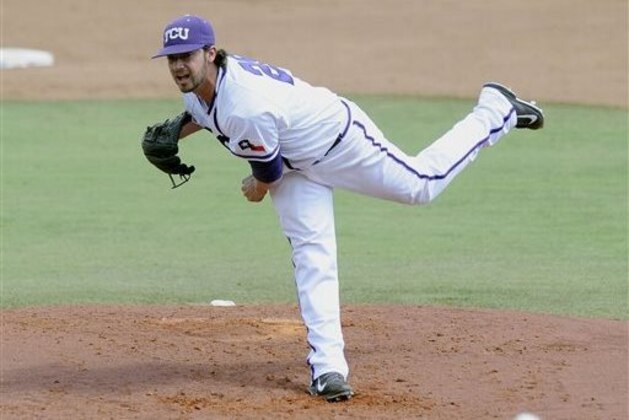 TCU pitcher Brandon Finnegan throws in the third inning of an NCAA college baseball super regional game against Pepperdine in Fort Worth, Saturday, June 7, 2014. (AP Photo/Matt Strasen)