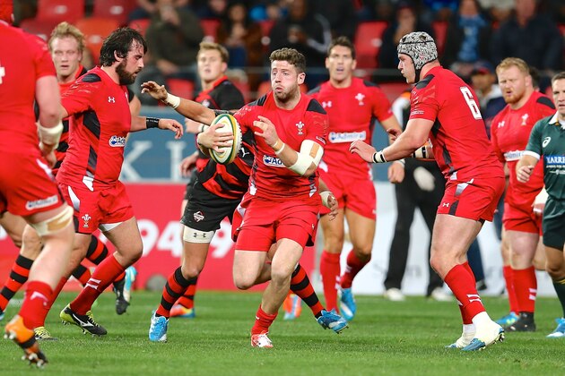 PORT ELIZABETH, SOUTH AFRICA - JUNE 10: Alex Cuthbert of Wales in action during the Incoming Tour match between EP Kings and Wales at Nelson Mandela Bay Stadium on June 10, 2014 in Port Elizabeth, South Africa. (Photo by Richard Huggard/Gallo Images/Getty Images)