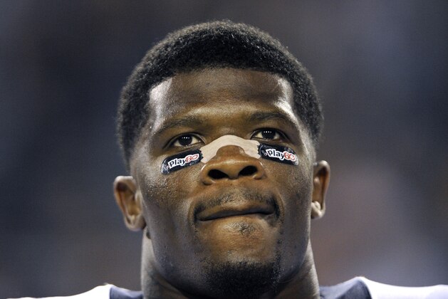 Houston Texans wide receiver Andre Johnson wears