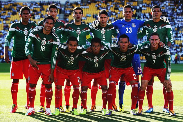 WELLINGTON, NEW ZEALAND - NOVEMBER 20: Mexico line up prior to leg 2 of the FIFA World Cup Qualifier match between the New Zealand All Whites and Mexico at Westpac Stadium on November 20, 2013 in Wellington, New Zealand.  (Photo by Hannah Peters/Getty Images)