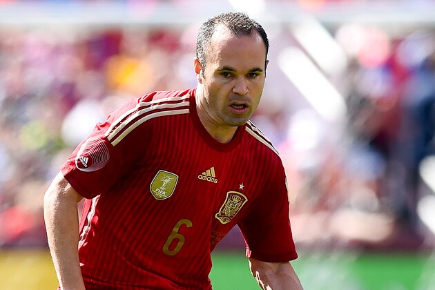 LANDOVER, MD - JUNE 07:  Andres Iniesta of Spain runs with the ball during an international friendly match between El Salvador and Spain at FedExField on June 7, 2014 in Landover, Maryland.  (Photo by David Ramos/Getty Images)