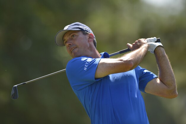 Jun 11, 2014; Pinehurst, NC, USA; Matt Kuchar tees off on the 15th tee during a practice round for the U.S. Open golf tournament at Pinehurst No. 2 at Pinehurst Resort & Country Club. Mandatory Credit: Kevin Liles-USA TODAY Sports Jun 11, 2014; Pinehurst, NC, USA; Matt Kuchar tees off on the 15th tee during a practice round for the U.S. Open golf tournament at Pinehurst No. 2 at Pinehurst Resort & Country Club. Mandatory Credit: Kevin Liles-USA TODAY Sports