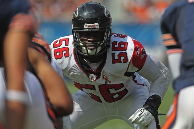 CHICAGO, IL - SEPTEMBER 11:  Sean Weatherspoon #56 of the Atlanta Falcons awaits the start of play against the Chicago Bears at Soldier Field on September 11, 2011 in Chicago, Illinois. The Bears defeated the Falcons 30-12.  (Photo by Jonathan Daniel/Getty Images)