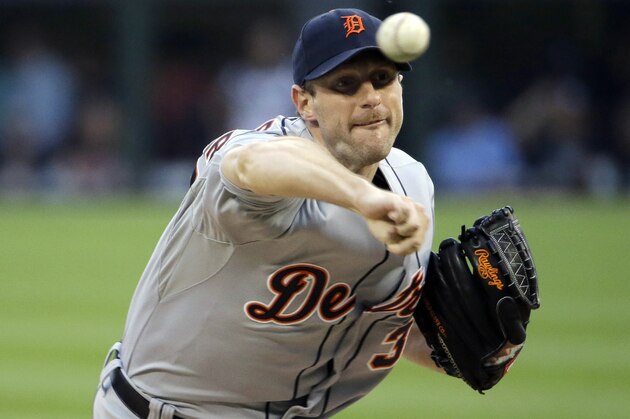 Detroit Tigers starter Max Scherzer throws against the Chicago White Sox during the first inning of a baseball game in Chicago, Thursday, June 12, 2014. (AP Photo/Nam Y. Huh)