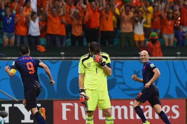 SALVADOR, BRAZIL - JUNE 13: Iker Casillas of Spain reacts after allowing the Netherlands fourth goal to Robin van Persie during the 2014 FIFA World Cup Brazil Group B match between Spain and Netherlands at Arena Fonte Nova on June 13, 2014 in Salvador, Brazil. (Photo by David Ramos/Getty Images) SALVADOR, BRAZIL - JUNE 13: Iker Casillas of Spain reacts after allowing the Netherlands fourth goal to Robin van Persie during the 2014 FIFA World Cup Brazil Group B match between Spain and Netherlands at Arena Fonte Nova on June 13, 2014 in Salvador, Brazil. (Photo by David Ramos/Getty Images)