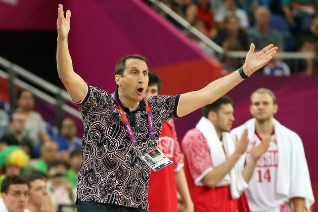 LONDON, ENGLAND - AUGUST 08:  Head coach David Blatt of Russia reacts in the second half while taking on Lithuania during the Men's Basketball quaterfinal game on Day 12 of the London 2012 Olympic Games at North Greenwich Arena on August 8, 2012 in London, England.  (Photo by Christian Petersen/Getty Images)