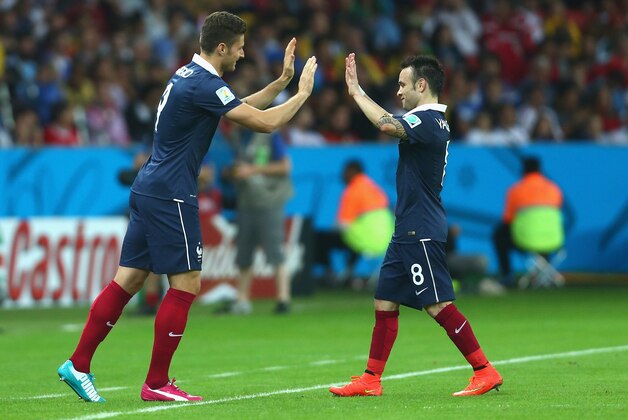 PORTO ALEGRE, BRAZIL - JUNE 15:  Mathieu Valbuena of France is substituted by Olivier Giroud during the 2014 FIFA World Cup Brazil Group E match between France and Honduras at Estadio Beira-Rio on June 15, 2014 in Porto Alegre, Brazil.  (Photo by Jeff Gross/Getty Images)