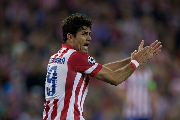 MADRID, SPAIN - APRIL 22: Diego Costa of Atletico de Madrid protests to the referee during the UEFA Champions League Semi Final first leg match between Club Atletico de Madrid and Chelsea FC at Vicente Calderon Stadium on April 22, 2014 in Madrid, Spain.  (Photo by Gonzalo Arroyo Moreno/Getty Images)