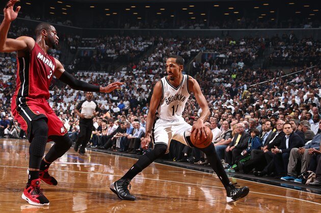 BROOKLYN, NY - MAY 12: Shaun Livingston #14 of the Brooklyn Nets drives against Dwyane Wade #3 of the Miami Heat in Game Four of the Eastern Conference Semifinals during the 2014 NBA Playoffs on May 12, 2014 at Barclays Center in Brooklyn. NOTE TO USER: User expressly acknowledges and agrees that, by downloading and or using this photograph, User is consenting to the terms and conditions of the Getty Images License Agreement. Mandatory Copyright Notice: Copyright 2014 NBAE (Photo by Nathaniel S. Butler/NBAE via Getty Images)