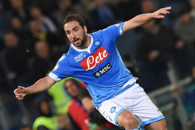 ROME, ITALY - MAY 03:  Gonzalo Higuain of SSC Napoli during the TIM Cup final match  between ACF Fiorentina and SSC Napoli at Olimpico Stadium on May 3, 2014 in Rome, Italy.  (Photo by Giuseppe Bellini/Getty Images)