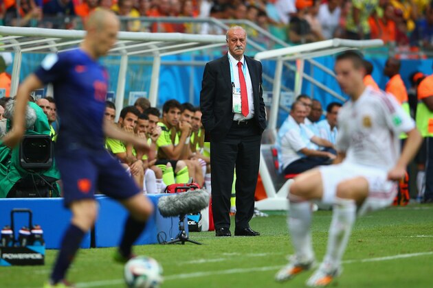 SALVADOR, BRAZIL - JUNE 13: Head coach Vicente del Bosque of Spain looks on during the 2014 FIFA World Cup Brazil Group B match between Spain and Netherlands at Arena Fonte Nova on June 13, 2014 in Salvador, Brazil.  (Photo by Paul Gilham/Getty Images)