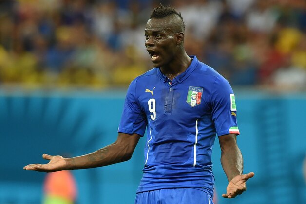 MANAUS, BRAZIL - JUNE 14:  Mario Balotelli of Italy reacts during the 2014 FIFA World Cup Brazil Group D match between England and Italy at Arena Amazonia on June 14, 2014 in Manaus, Brazil.  (Photo by Claudio Villa/Getty Images)