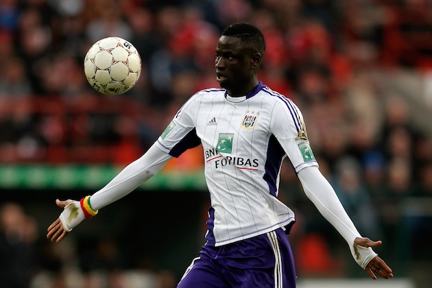 LIEGE, BELGIUM - APRIL 06:  Cheikhou Kouyate of Anderlecht in action during the Jupiler League match between Royal Standard de Liege and RSC Anderlecht at Stade Maurice Dufrasne on April 6, 2013 in Liege, Belgium.  (Photo by Dean Mouhtaropoulos/Getty Images)