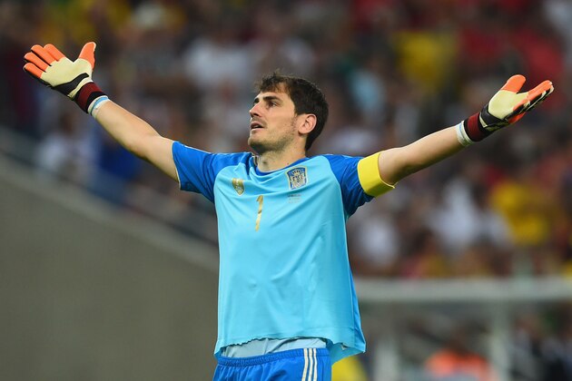 RIO DE JANEIRO, BRAZIL - JUNE 18:  Iker Casillas of Spain reacts after a missed chance during the 2014 FIFA World Cup Brazil Group B match between Spain and Chile at Maracana on June 18, 2014 in Rio de Janeiro, Brazil.  (Photo by Matthias Hangst/Getty Images)