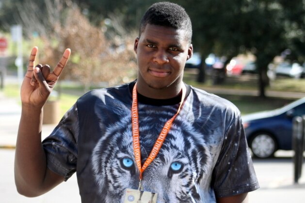 Texas OT commit Ronnie Major