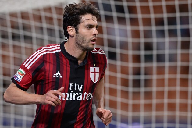 MILAN, ITALY - MAY 18: Kaka of AC Milan during the Serie A match between AC Milan and US Sassuolo Calcio at San Siro Stadium on May 18, 2014 in Milan, Italy. (Photo by Claudio Villa/Getty Images) MILAN, ITALY - MAY 18: Kaka of AC Milan during the Serie A match between AC Milan and US Sassuolo Calcio at San Siro Stadium on May 18, 2014 in Milan, Italy. (Photo by Claudio Villa/Getty Images)