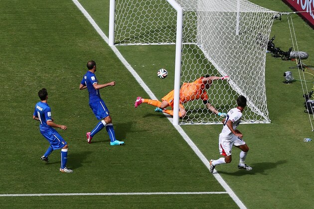 RECIFE, BRAZIL - JUNE 20: Bryan Ruiz of Costa Rica scores his team's first goal past Gianluigi Buffon of Italy during the 2014 FIFA World Cup Brazil Group D match between Italy and Costa Rica at Arena Pernambuco on June 20, 2014 in Recife, Brazil. (Photo by Michael Steele/Getty Images) RECIFE, BRAZIL - JUNE 20: Bryan Ruiz of Costa Rica scores his team's first goal past Gianluigi Buffon of Italy during the 2014 FIFA World Cup Brazil Group D match between Italy and Costa Rica at Arena Pernambuco on June 20, 2014 in Recife, Brazil. (Photo by Michael Steele/Getty Images)