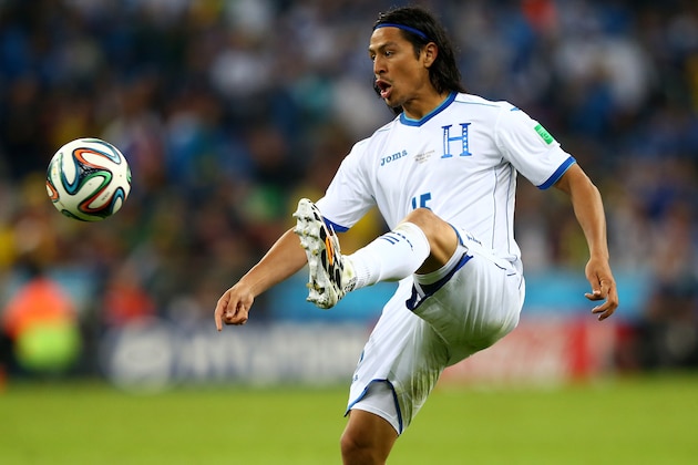 CURITIBA, BRAZIL - JUNE 20:  Roger Espinoza of Honduras controls the ball  during the 2014 FIFA World Cup Brazil Group E match between Honduras and Ecuador at Arena da Baixada on June 20, 2014 in Curitiba, Brazil.  (Photo by Jamie Squire/Getty Images)