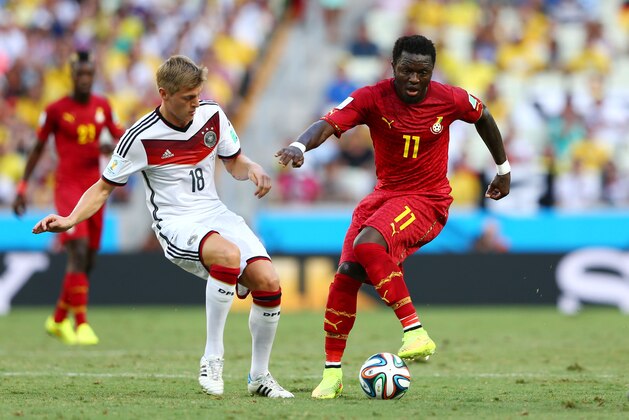 FORTALEZA, BRAZIL - JUNE 21: Sulley Muntari of Ghana controls the ball against Toni Kroos of Germany during the 2014 FIFA World Cup Brazil Group G match between Germany and Ghana at Castelao on June 21, 2014 in Fortaleza, Brazil.  (Photo by Michael Steele/Getty Images)