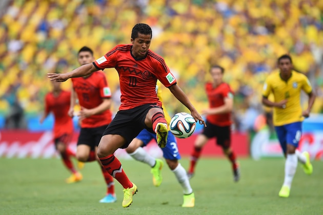 FORTALEZA, BRAZIL - JUNE 17:  Giovani dos Santos of Mexico controls the ball during the 2014 FIFA World Cup Brazil Group A match between Brazil and Mexico at Castelao on June 17, 2014 in Fortaleza, Brazil.  (Photo by Buda Mendes/Getty Images)