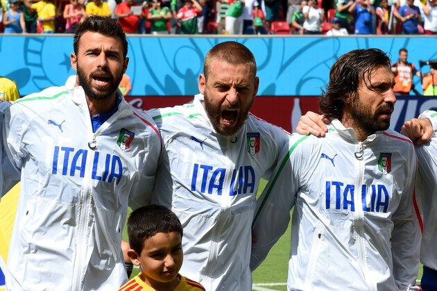 RECIFE, BRAZIL - JUNE 20:  (L-R) Andrea Barzagli, Daniele De Rossi and Andrea Pirlo of Italy sing the National Anthem prior to the 2014 FIFA World Cup Brazil Group D match between Italy and Costa Rica at Arena Pernambuco on June 20, 2014 in Recife, Brazil.  (Photo by Claudio Villa/Getty Images)