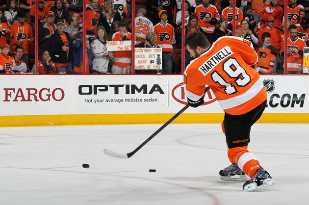 PHILADELPHIA, PA - APRIL 29:  Scott Hartnell #19 of the Philadelphia Flyers warms up prior to Game Six of the First Round of the 2014 Stanley Cup Playoffs against the New York Rangers at the Wells Fargo Center on April 29, 2014 in Philadelphia, Pennsylvania.  (Photo by Len Redkoles/NHLI via Getty Images)