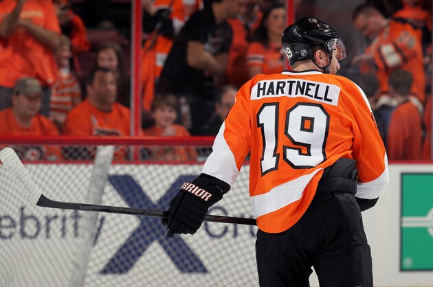 PHILADELPHIA, PA - APRIL 13:  Scott Hartnell #19 of the Philadelphia Flyers warms up prior to his game against the Carolina Hurricanes on April 13, 2014 at the Wells Fargo Center in Philadelphia, Pennsylvania.  (Photo by Len Redkoles/NHLI via Getty Images)