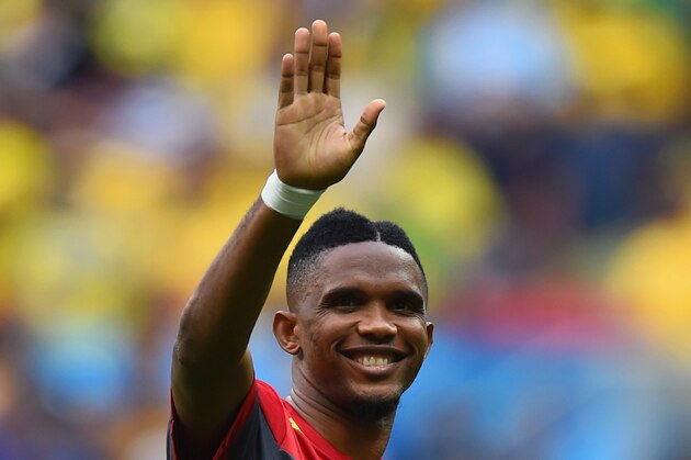 BRASILIA, BRAZIL - JUNE 23:  Samuel Eto'o of Cameroon waves prior to the 2014 FIFA World Cup Brazil Group A match between Cameroon and Brazil at Estadio Nacional on June 23, 2014 in Brasilia, Brazil.  (Photo by Stu Forster/Getty Images)