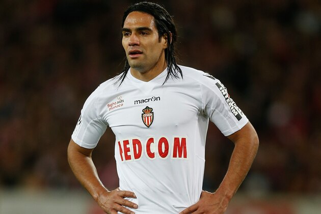 LILLE, FRANCE - NOVEMBER 03:  Radamel Falcao of Monaco in action during the French Ligue 1 match between OSC Lille and AS Monaco at the Grand Stade Metropole Villeneuve-d'Ascq on November 3, 2013 in Lille, France.  (Photo by Harry Engels/Getty Images)