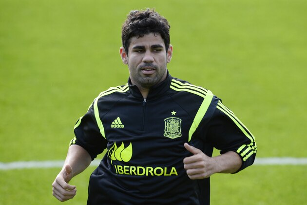 Spain's Diego Costa attends a training session at he Atletico Paranaense training center in Curitiba, Brazil, Saturday, June 14, 2014. Spain will play in group B of the Brazil 2014 World Cup. (AP Photo/Manu Fernandez)